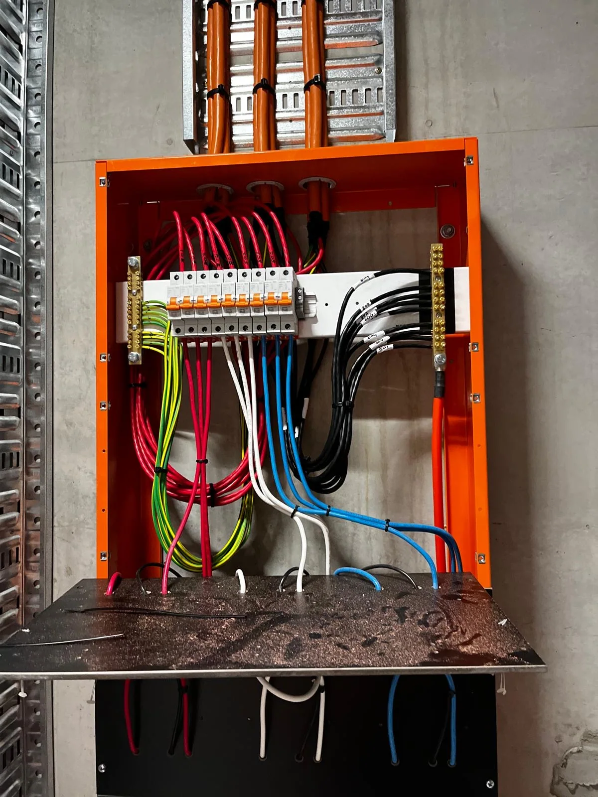 Electrical distribution wiring