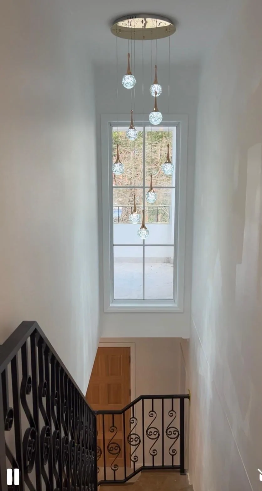 Staircase pendant lighting